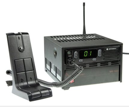Motorola CM200 25 Watt VHF Base Station